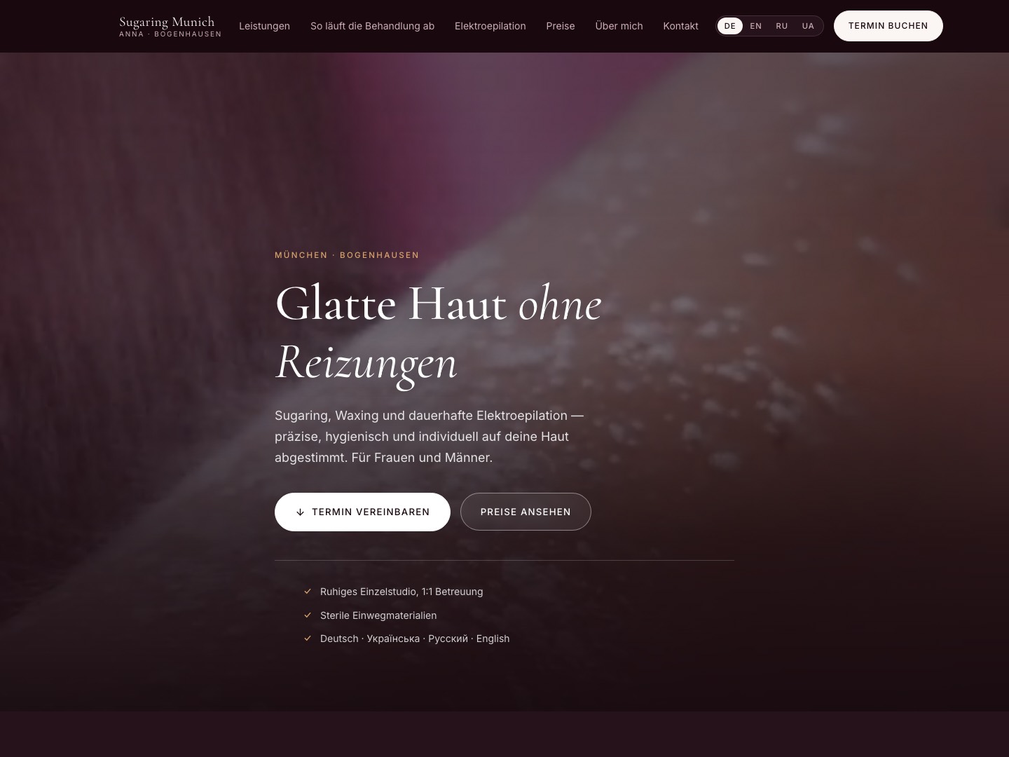 The Sugaring Munich homepage: a dark photo background with the headline “Glatte Haut ohne Reizungen” and a booking button.